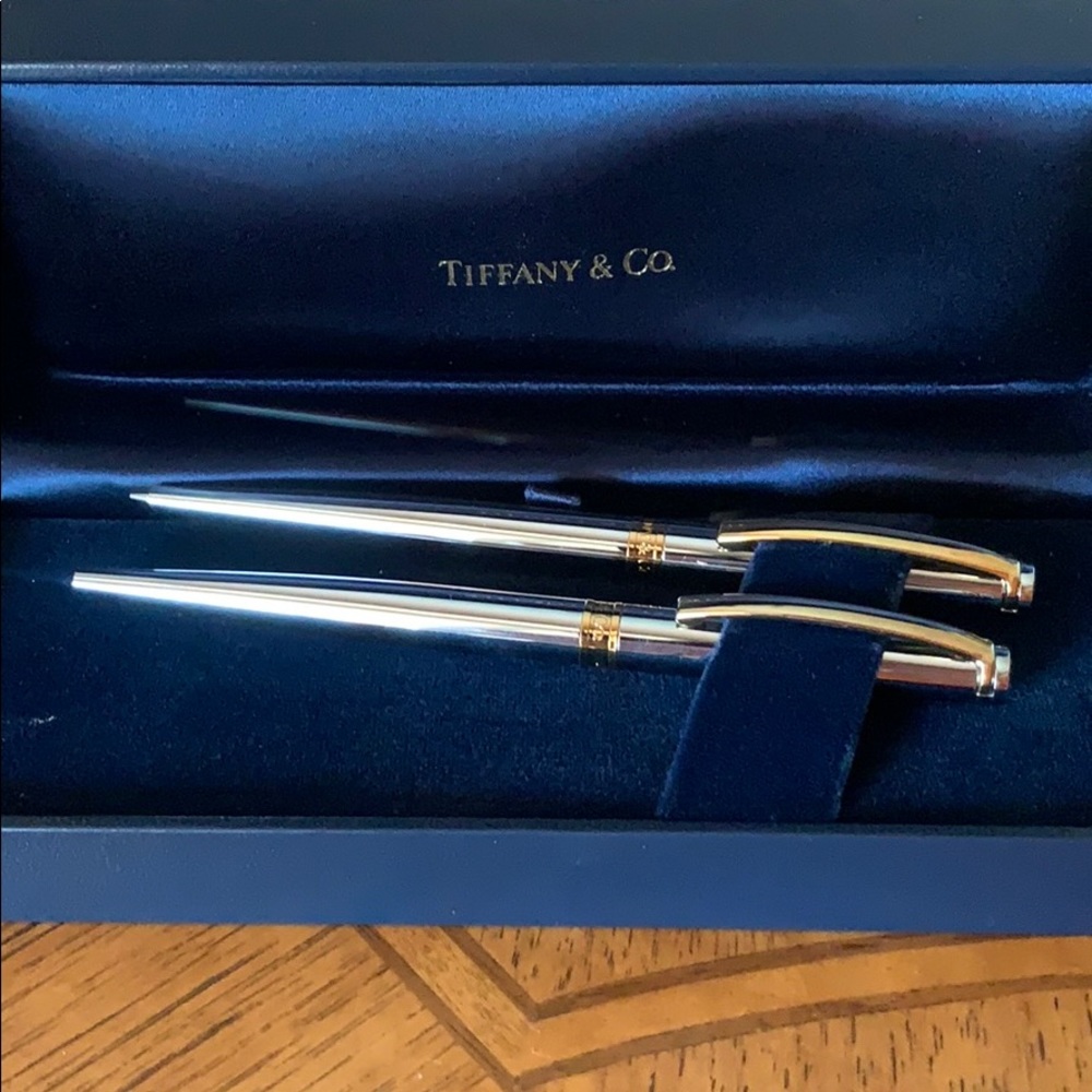Tiffany Pen & Pencils set never used in box